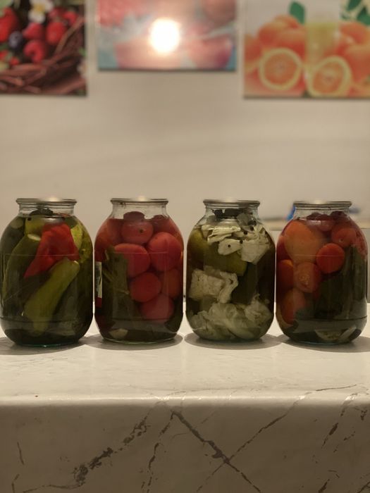 Продам компоты, капусты, огурци, помидоры