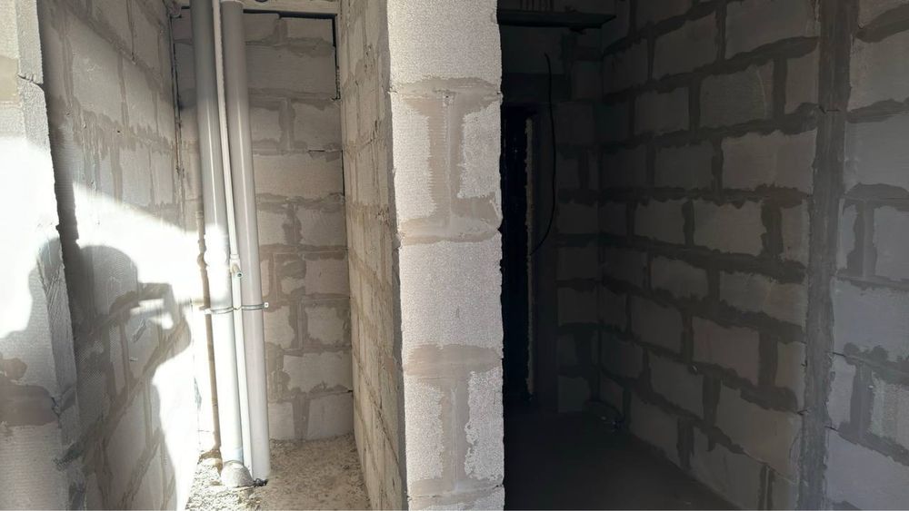 2 хонали 75кв.м². 5-қаватда 8 қаватли лифтли дом ор: Аэропорт