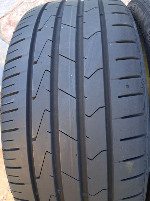 215 40 17 HANKOOK