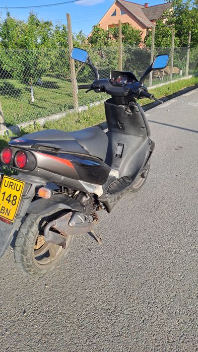 Scuter aprilia sr 50