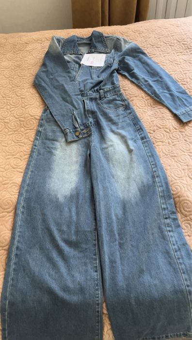 Джинсовый комбинезон