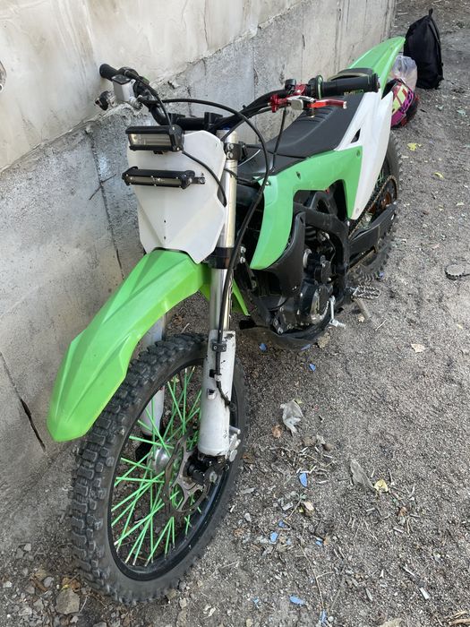 Продам эндуро 250