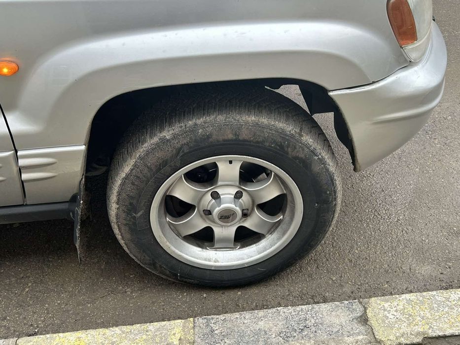 Продавам гуми и джанти