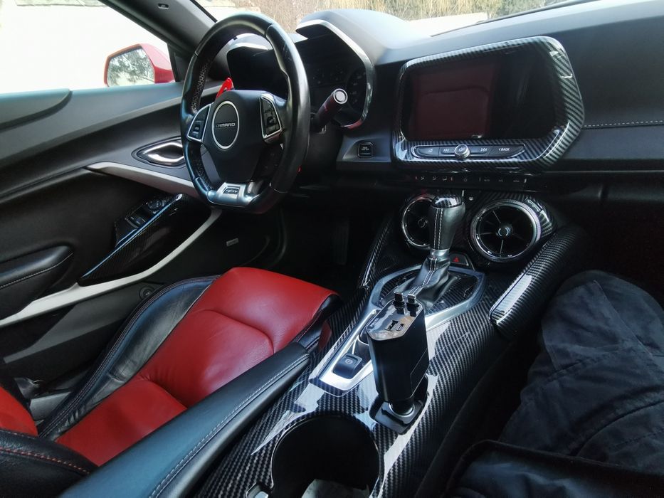 Кола Под Наем за абитуриентски бал