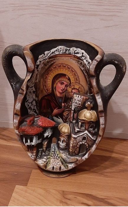 Керамични стомна . Свещник.