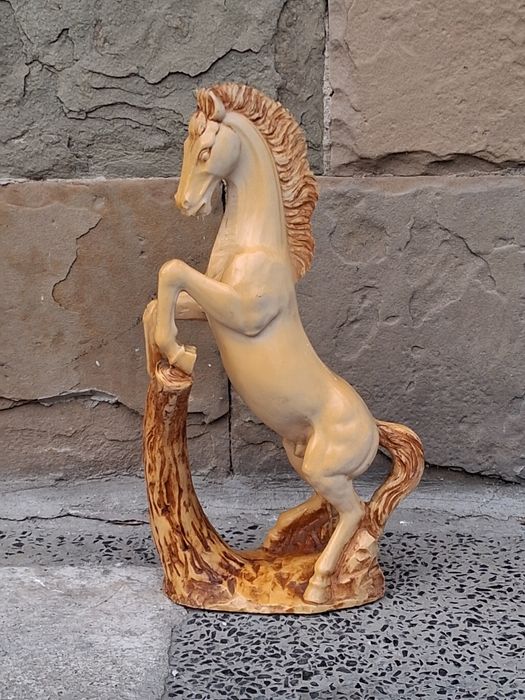 Красива Фигура Статуетка Кон