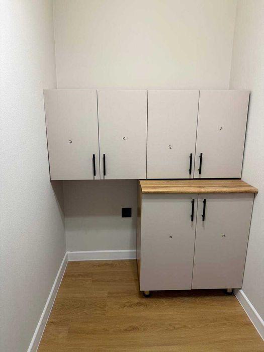 Срочно !  1/4/4 Бывшее общежитие