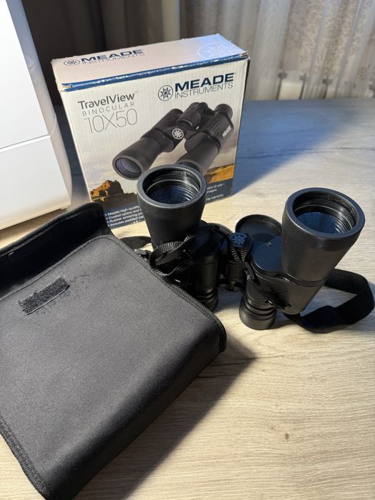 бинокль Meade 10x50