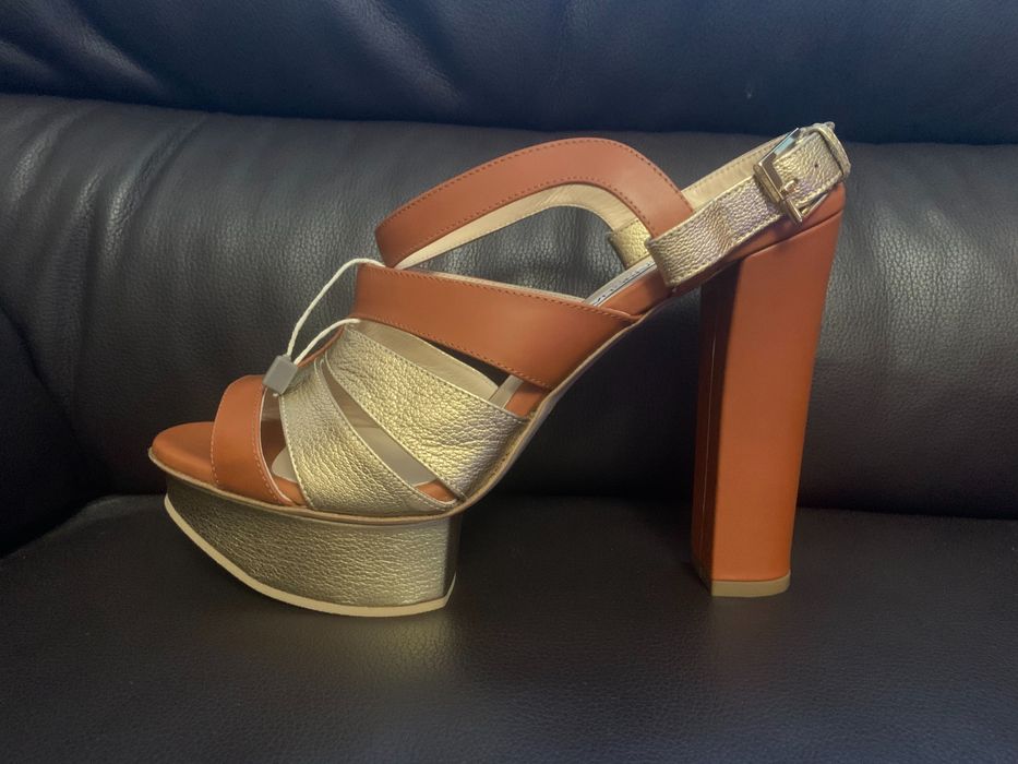 Сандали с платформа