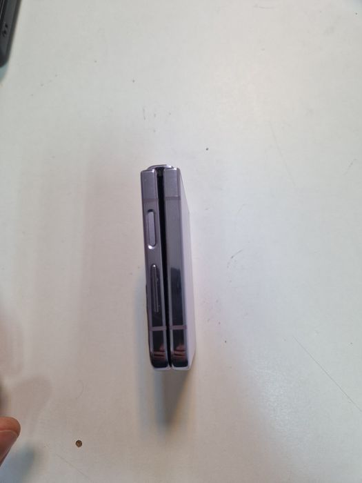 Samsung galaxy z flip4