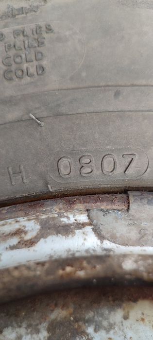 2 бр.джанти с гуми 15 цола