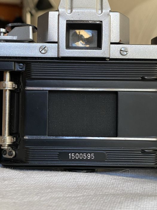 Exakta VX 500 în stare bună de funcționare (testat cu film)