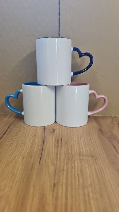 Чаши за Сублимация-Цветна вътрешност и дръжка СЪРЦЕ