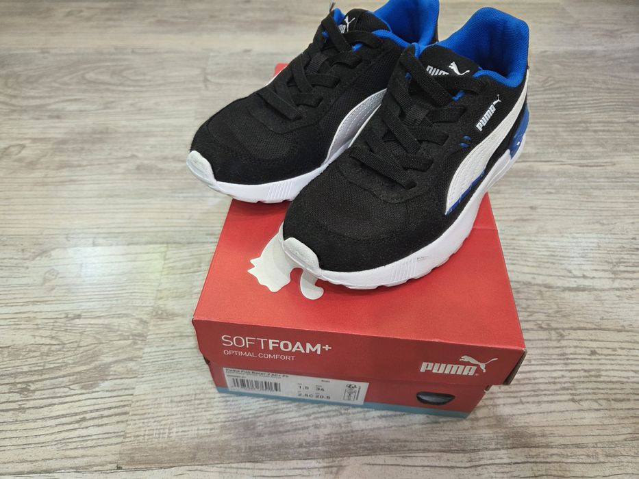 Продавам детски маратонки puma