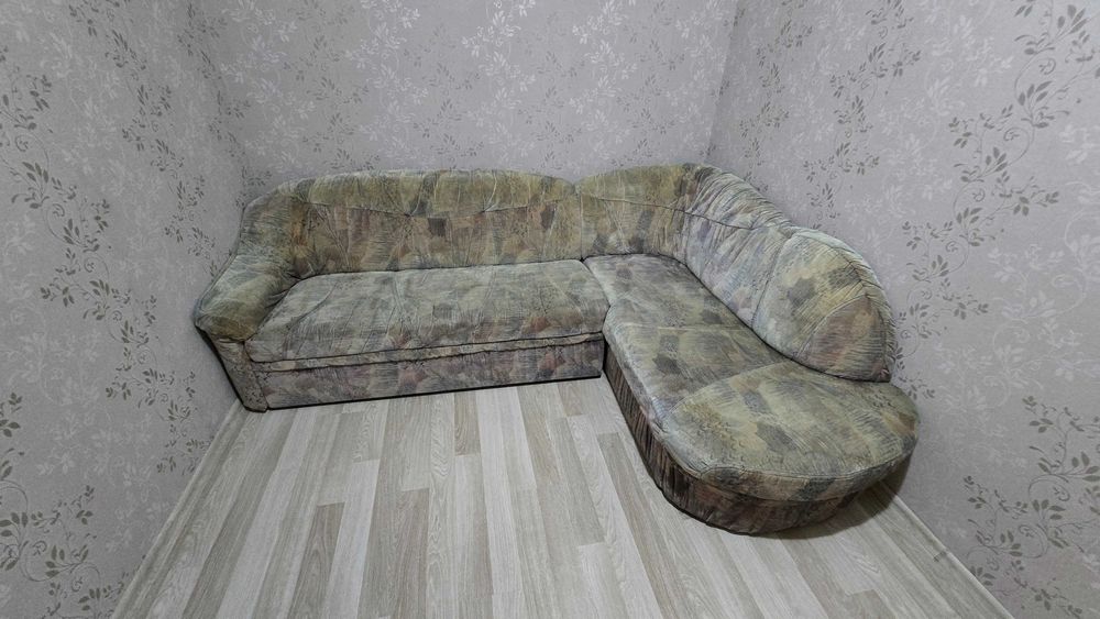 Canapea extensibila tip coltar