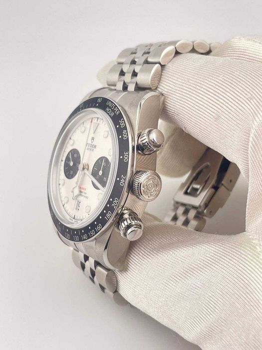 Часы Tudor Black Bay Chrono