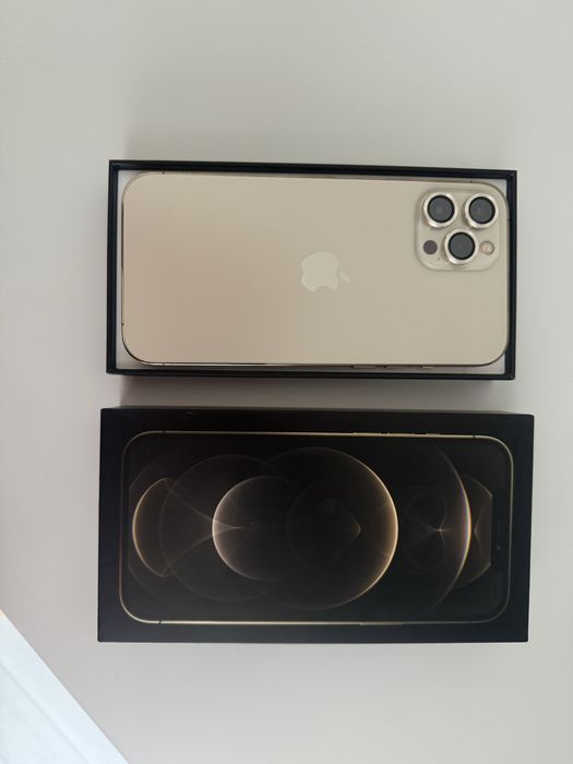 Продам IPhone 12 pro max