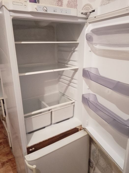 Холодилник бюриса сатылады 45000