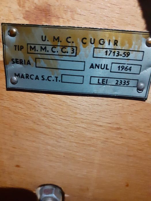 Vânzări mașină de cusut