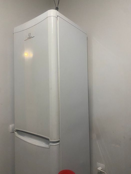 Холодильник б/у