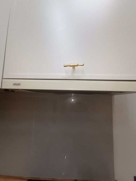 Продам кухонный гарнитур с техникой