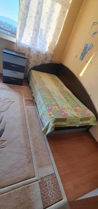 Легло с гардероб и ТВ