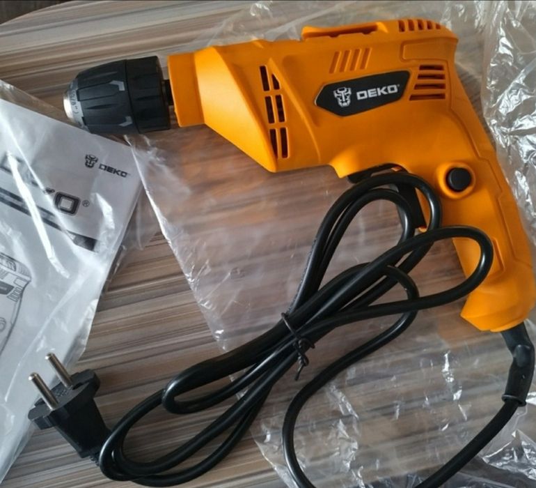 Сетевой шуруповерт, ударная дрель