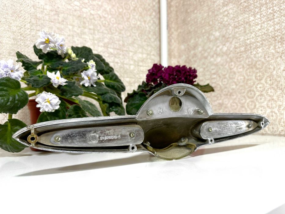 Фонарь освещения заднего номера Волга  ГАЗ-21  птичка багажника