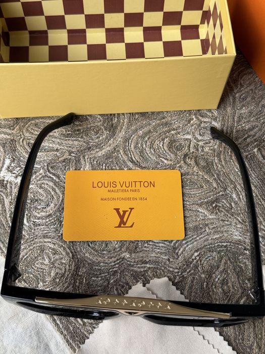 Louis Vuitton слънчеви очила. Нови !