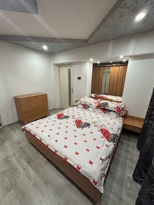 Apartament 3 Camere, 74 mp – Pitești, Prundu Complex 2 – Living Spațios cu Balcon Integrat, Geamuri Termopan, Etaj 7/7, Lift Nou