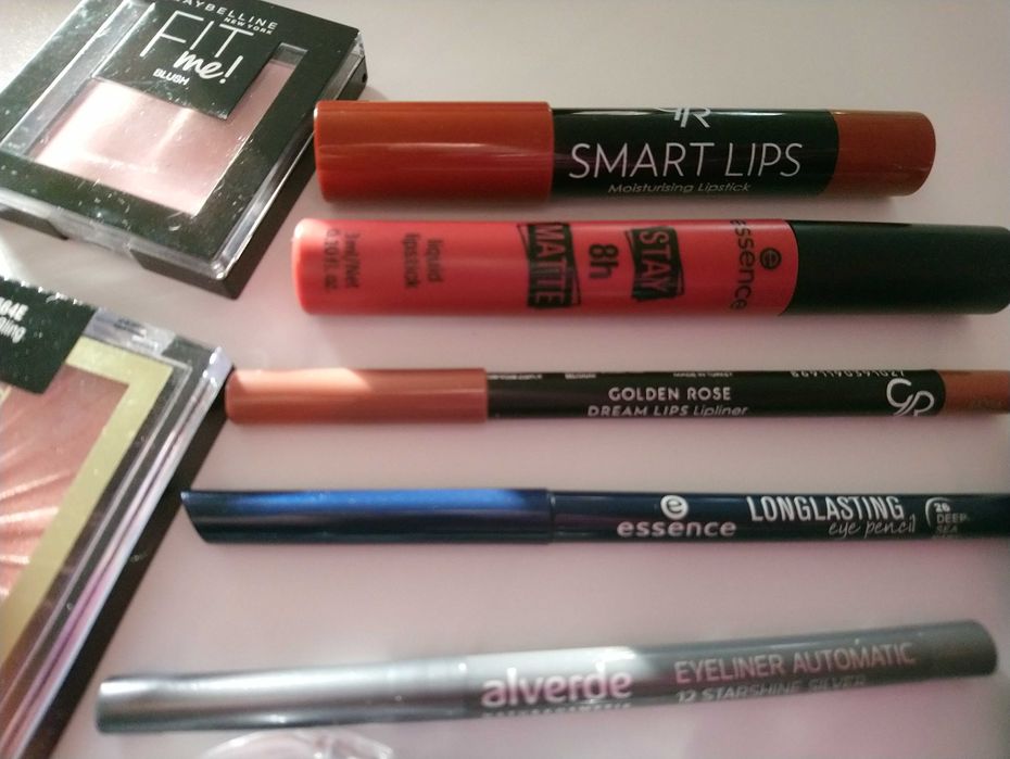 Козметика - Сенки , моливи  и спирали, палитра