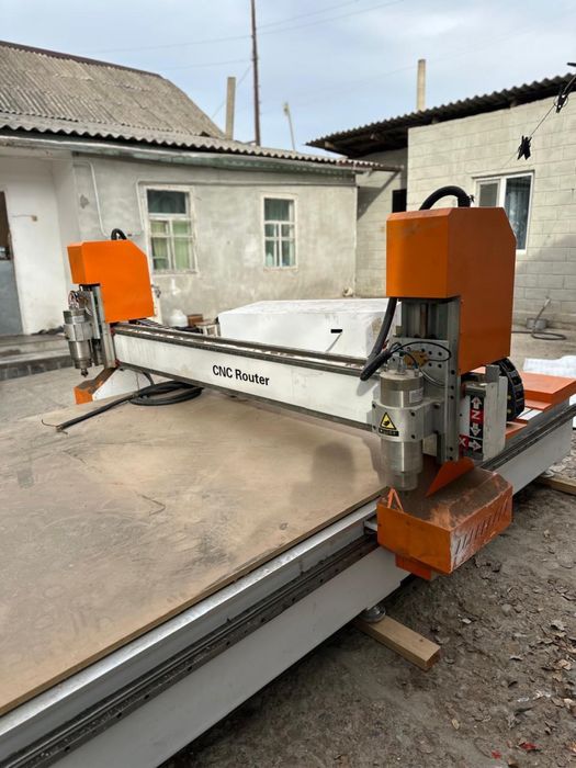 Горизонтально фрезерный станок cnc router 2130