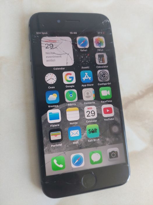 [8] Vând Apple iPhone 8 Black [spart dar cu placa bună] //poze reale