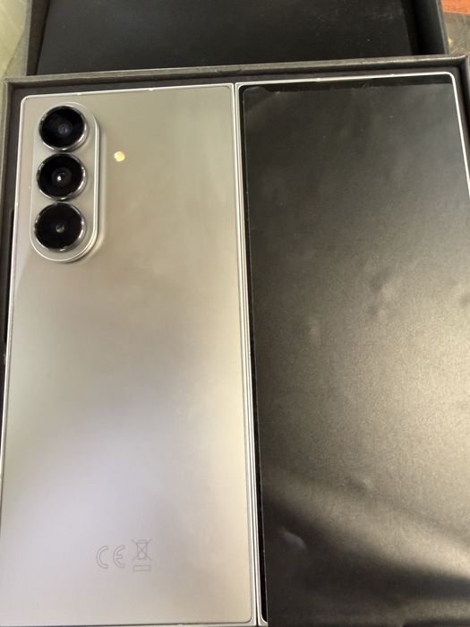 Samsung fold 7 silver Гаранция като нов!11 цикъла