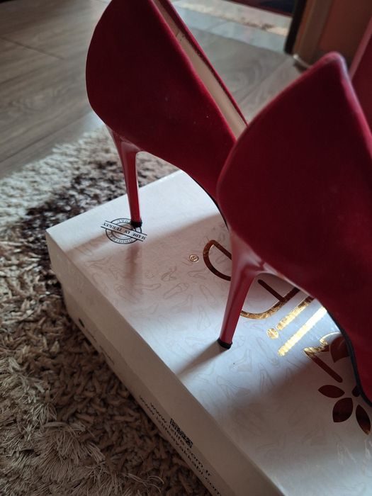 Обувки дамски официални