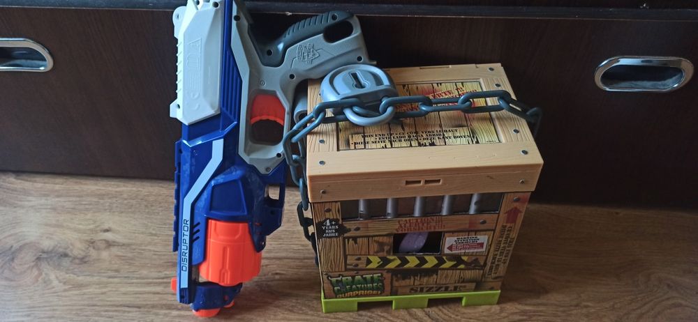 Jucarie interactiva Crate Creatures - Sizzle+Gratuit Pistol  NERF