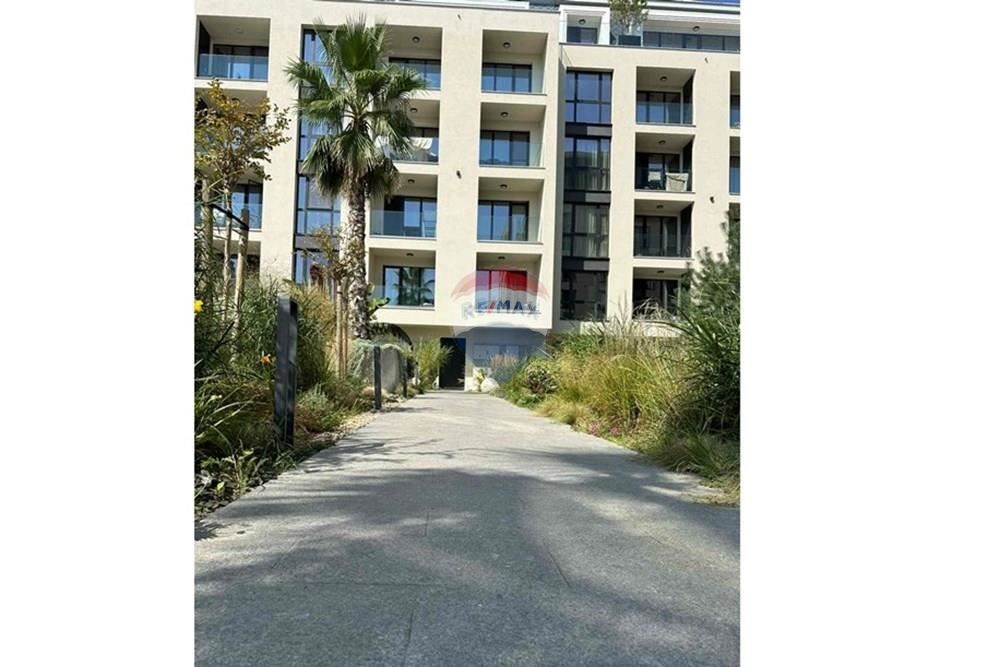 Продава се Двустаен апартамент в к.к. Св.Св. Константин и Елена - 65 кв.м за 4000 €/кв.м - Снимка #7