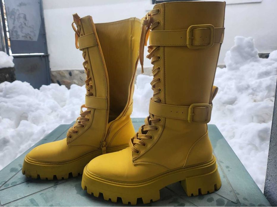 Cizme bocanci Zara nr. 37 din piele naturală galbene
