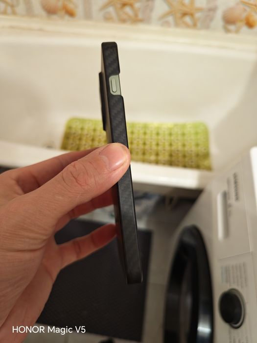 OnePlus 13s компактный смартфон