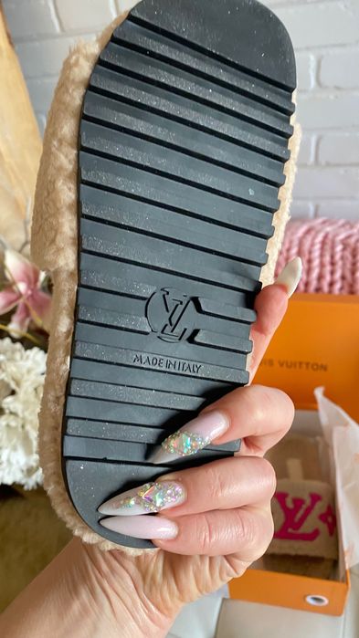 Чехли LV wool 38.39*Lous Vuitton