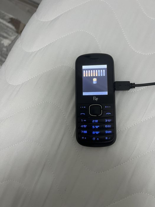 Мобильный телефон Fly .TS111 .2 сим карт.FM -радио.