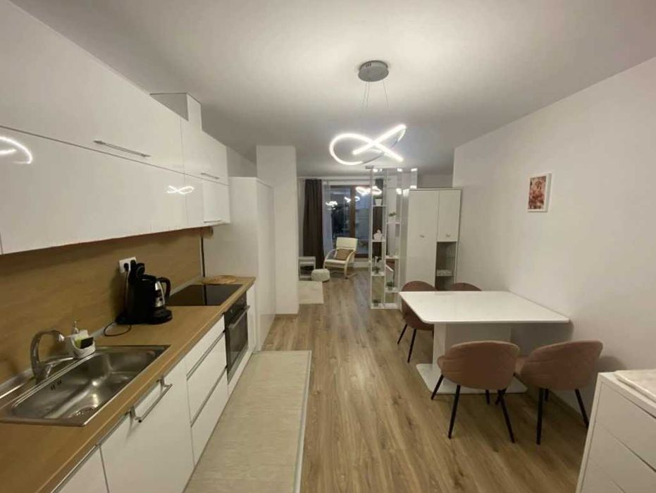 Продаваме 1-стаен Апартамент В Кръстова вада