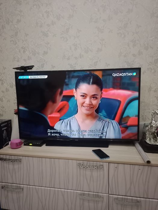 Телевизор б/у SAMSUNG