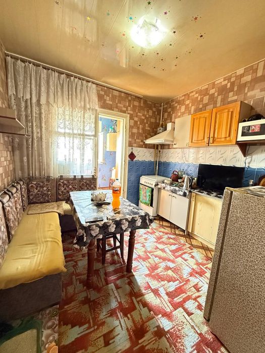 Срочно сотилади Сергели 7. 3/8/9. Балкон:2*6+2*3 85м²