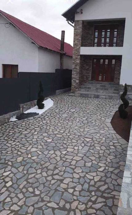 Placări cu Piatră de Munte – Durabilitate Maximă și Montaj