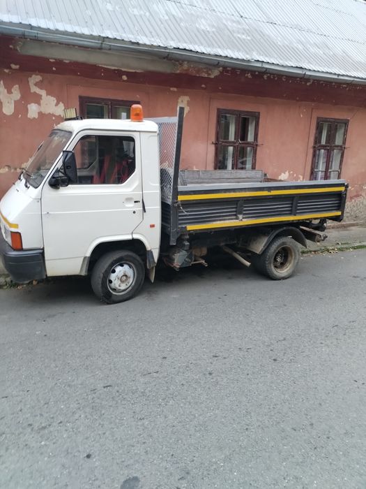 Nissan trade, basculabila pe 3 părți!