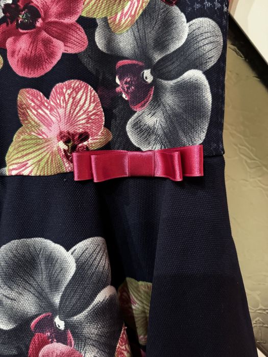 Детска рокля с панделка