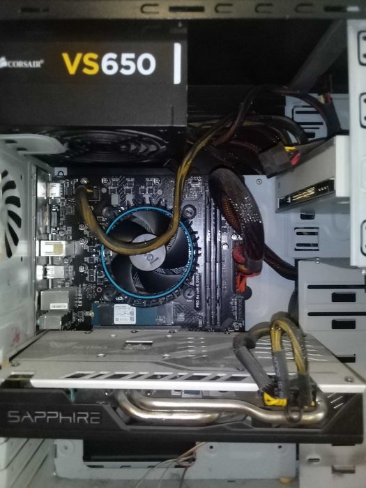 Intel i3-12100F PRO H610M-E DDR4 2 x Kingston DR4 3200Mhz RX 570