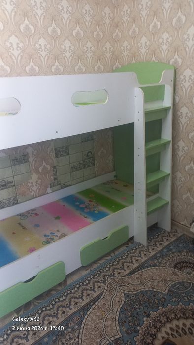 Детский кроват двух этаж