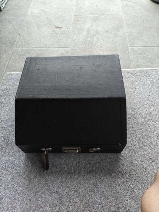 Vand masina de scris Erika model 8